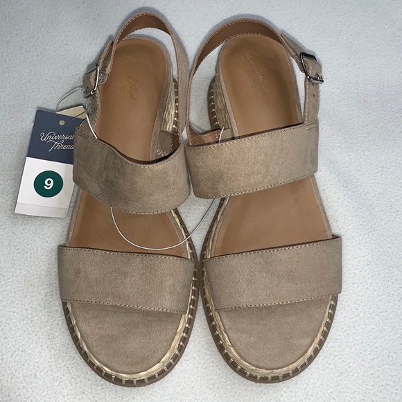 Women's Wedge Heels - Universal Thread Taupe size 9. NWT - Picture 2 of 8